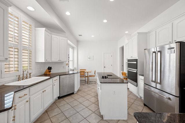 223 The Hills DR 3, Austin, TX 78738