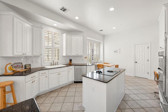 223 The Hills DR 3, Austin, TX 78738