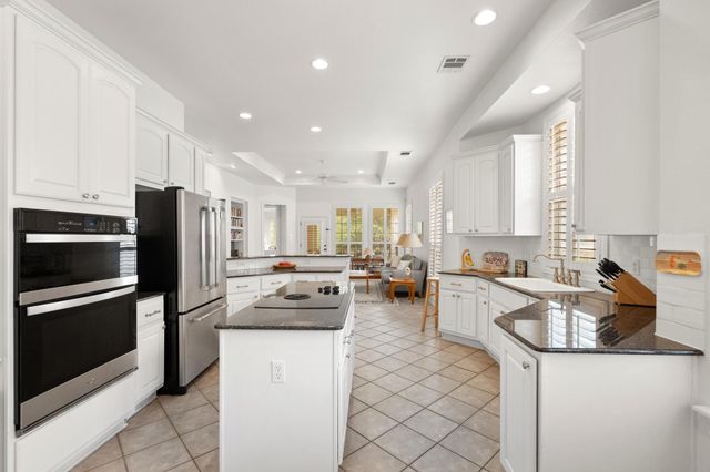 223 The Hills DR 3, Austin, TX 78738