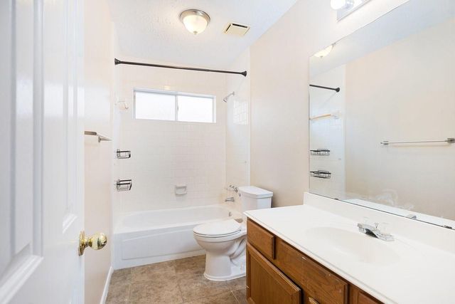 2922 Abbey Field Drive, Pearland, TX 77584