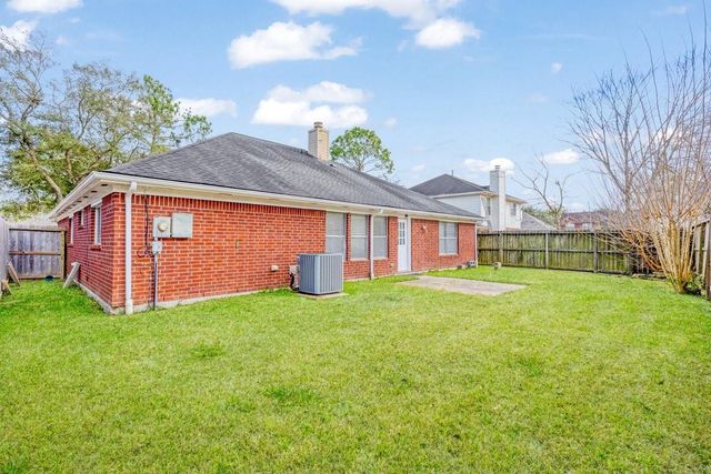 2922 Abbey Field Drive, Pearland, TX 77584