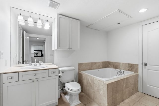 3401 Lee Parkway 409, Dallas, TX 75219