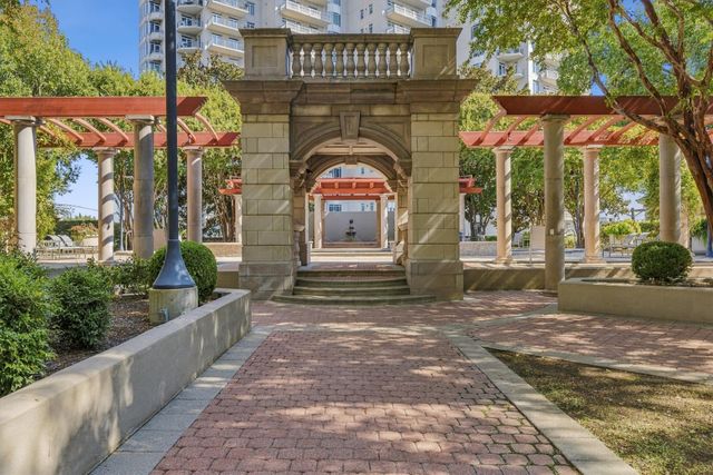 3401 Lee Parkway 409, Dallas, TX 75219