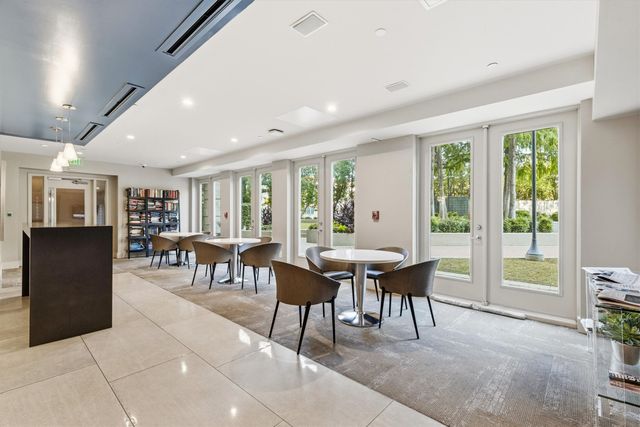 3401 Lee Parkway 409, Dallas, TX 75219