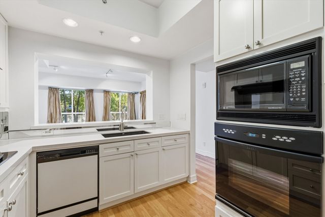 3401 Lee Parkway 409, Dallas, TX 75219