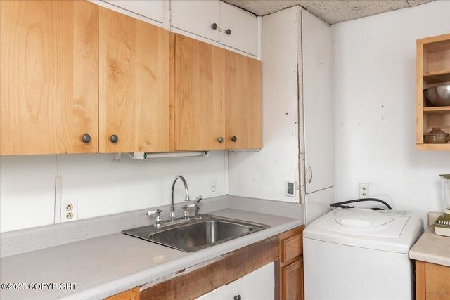 869 Bouton Court, Fairbanks, AK 99712