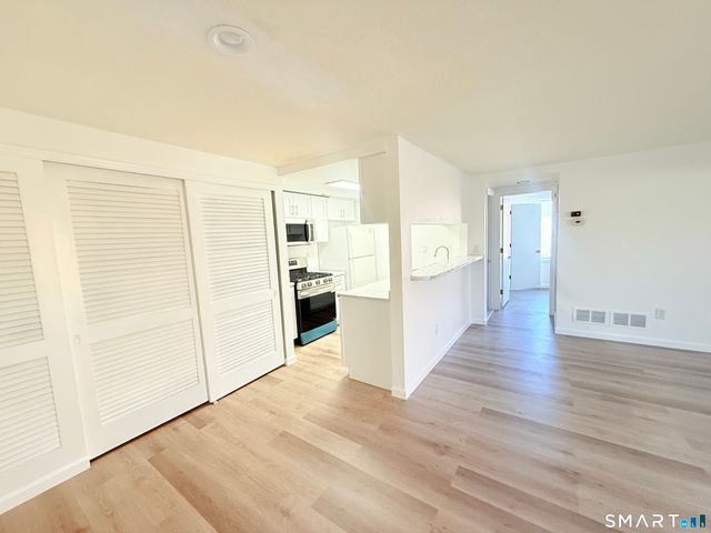 20 Little Oak Lane 20, Rocky Hill, CT 06067