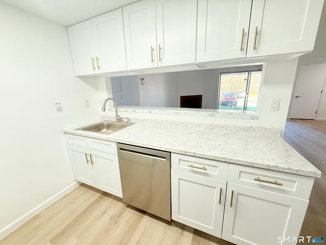 20 Little Oak Lane 20, Rocky Hill, CT 06067