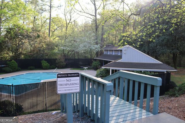134 Fernbanks Court, Athens, GA 30605