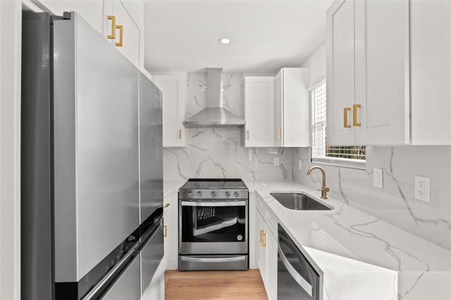 2706 Wheless LN 401, Austin, TX 78723