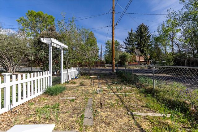 1290 N Grant Avenue, Loveland, CO 80537