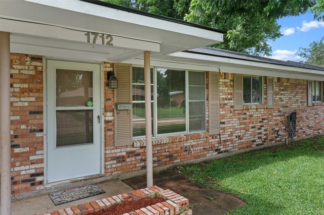 1712 Bradley Street, Bossier City, LA 71112