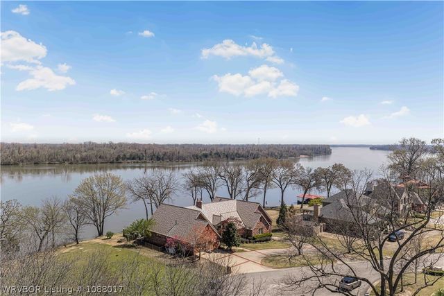 308 Rivercrest Drive, Fort Smith, AR 72903