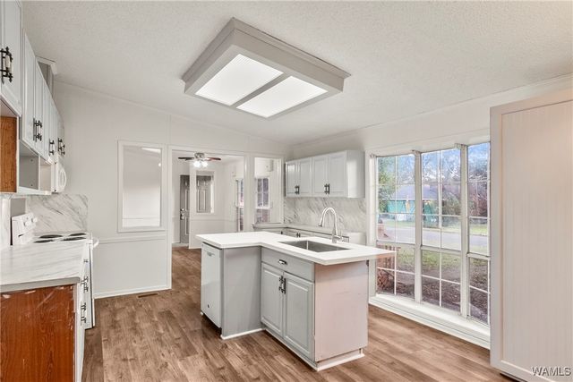 1820 66th E, Cottondale, AL 35453