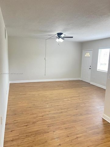 8271 Crespi Boulevard 5, Miami Beach, FL 33141