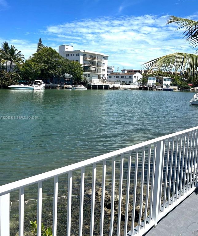 8271 Crespi Boulevard 5, Miami Beach, FL 33141