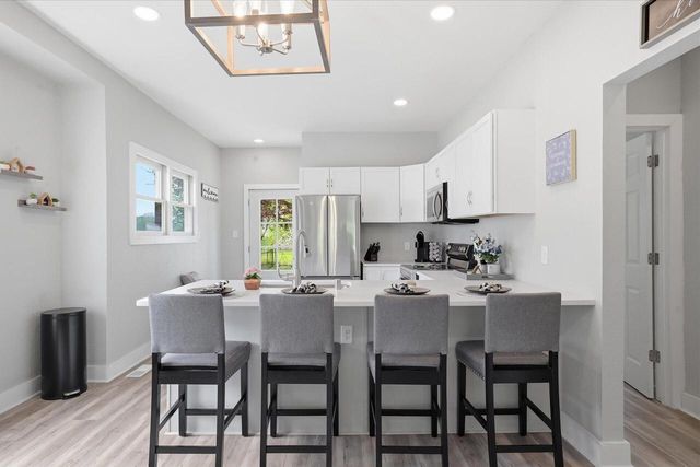 122 Tenny AVENUE, Waukesha, WI 53186