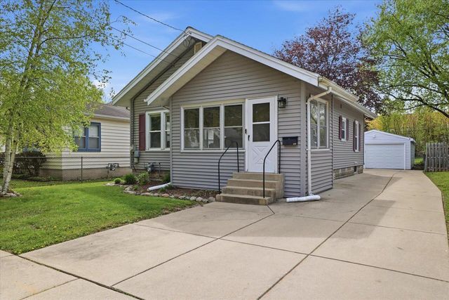 122 Tenny AVENUE, Waukesha, WI 53186