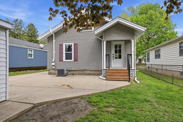 122 Tenny AVENUE, Waukesha, WI 53186