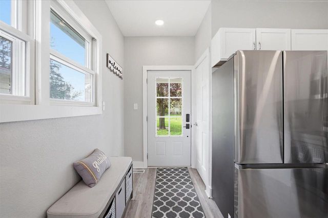 122 Tenny AVENUE, Waukesha, WI 53186