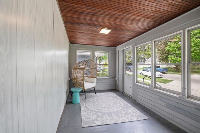 122 Tenny AVENUE, Waukesha, WI 53186