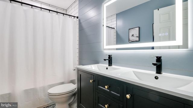 444 BRIGGS RD, Langhorne, PA 19047
