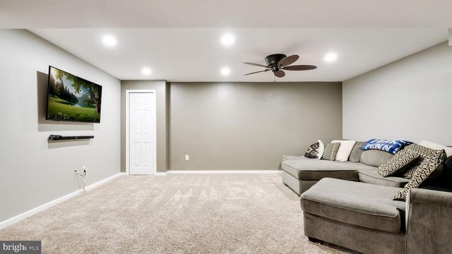 444 BRIGGS RD, Langhorne, PA 19047