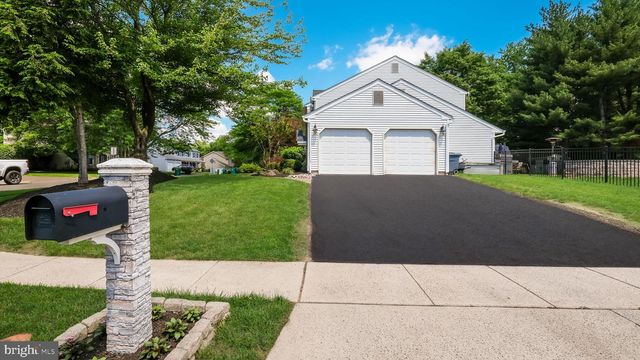 444 BRIGGS RD, Langhorne, PA 19047