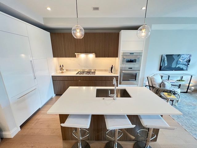 100 Shawmut Ave. 812, Boston, MA 02118