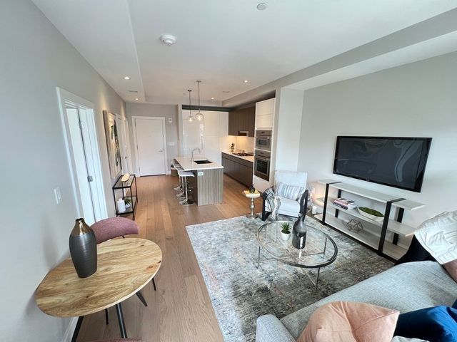 100 Shawmut Ave. 812, Boston, MA 02118