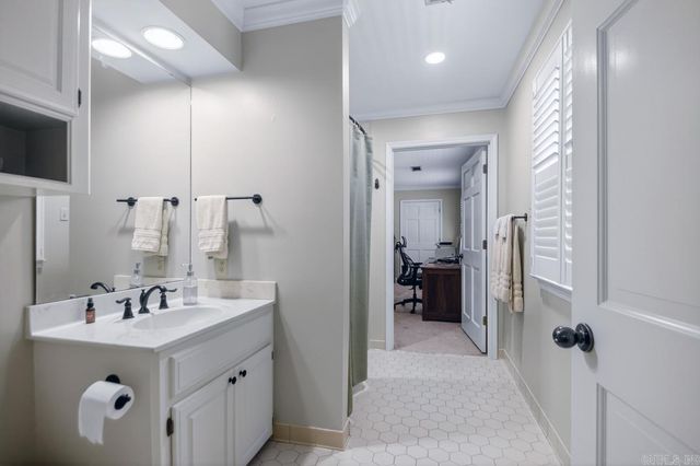 3 Longview Cove, Little Rock, AR 72212