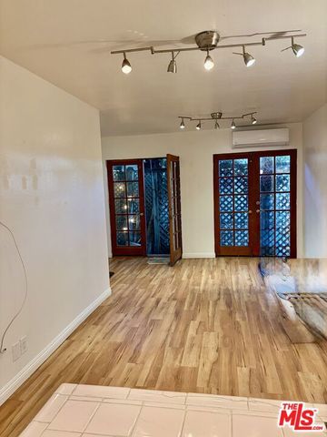 639 Navy Street B, Santa Monica, CA 90405