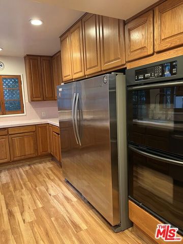 639 Navy Street B, Santa Monica, CA 90405