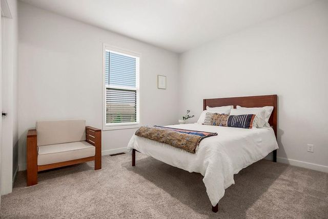 18911 Weaver Street, Spring Hill, KS 66083
