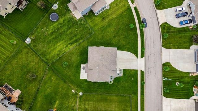 18911 Weaver Street, Spring Hill, KS 66083