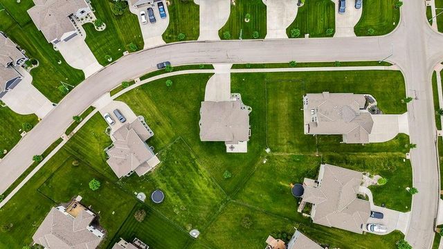 18911 Weaver Street, Spring Hill, KS 66083