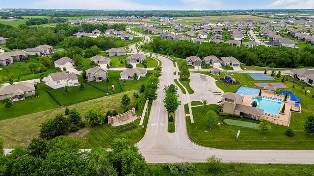 18911 Weaver Street, Spring Hill, KS 66083
