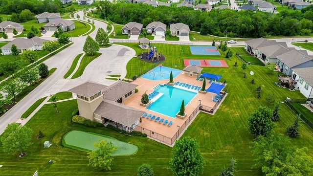 18911 Weaver Street, Spring Hill, KS 66083