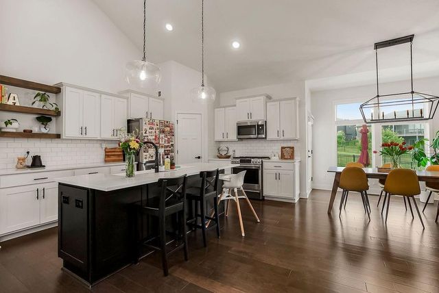18911 Weaver Street, Spring Hill, KS 66083