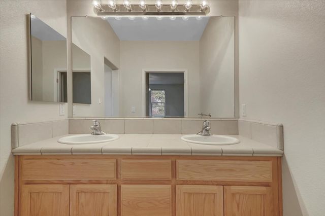 124 Starling Cir, Grass Valley, CA 95945