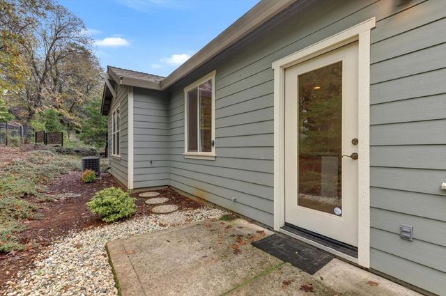 124 Starling Cir, Grass Valley, CA 95945