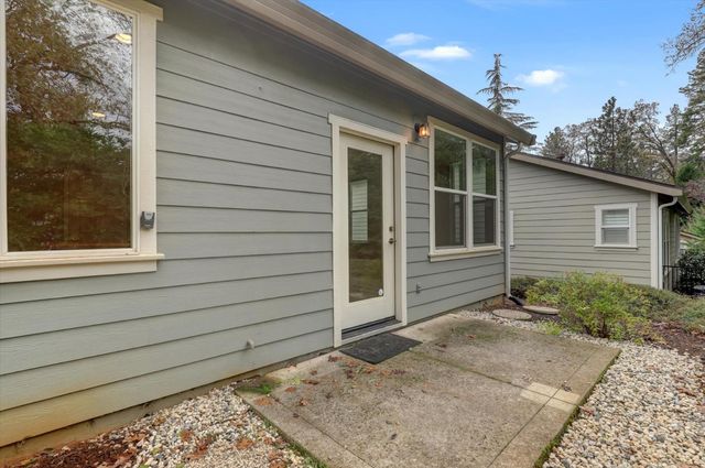 124 Starling Cir, Grass Valley, CA 95945