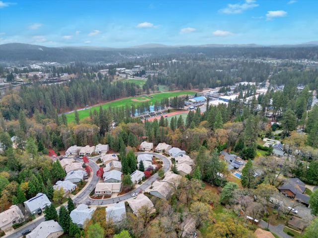 124 Starling Cir, Grass Valley, CA 95945