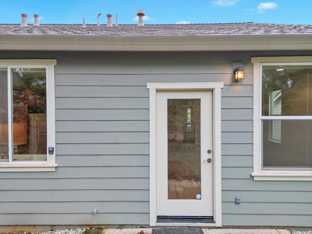 124 Starling Cir, Grass Valley, CA 95945