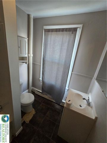 934 Ferry Street 2F, Easton, PA 18042