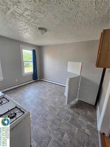 934 Ferry Street 2F, Easton, PA 18042