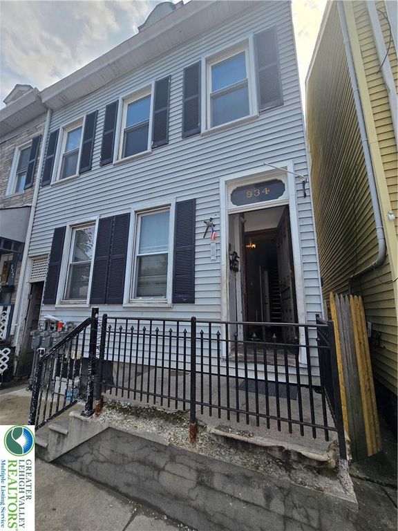 934 Ferry Street 2F, Easton, PA 18042
