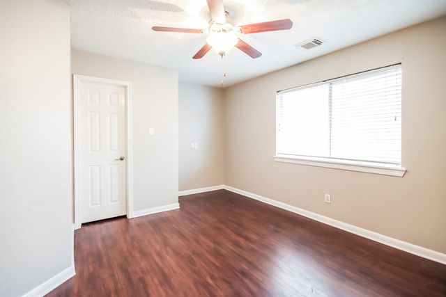 26967 Crown Haven Court, Kingwood, TX 77339