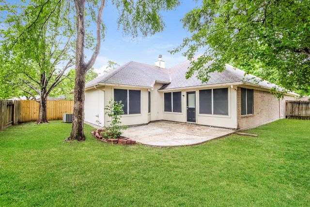 26967 Crown Haven Court, Kingwood, TX 77339