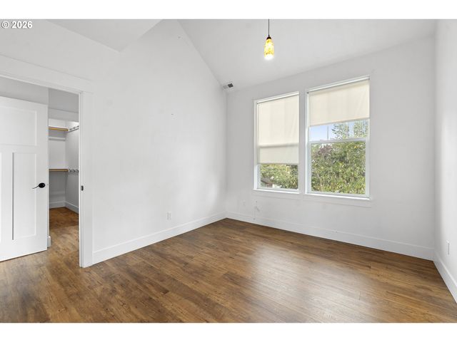 8780 Se FLAVEL St, Portland, OR 97266